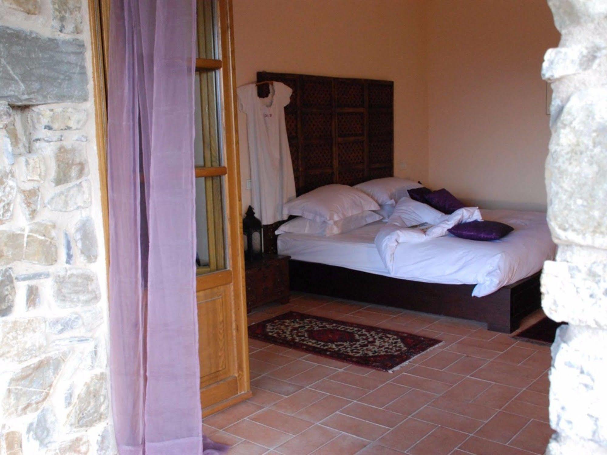 Hotel Podere Conti Filattiera Dış mekan fotoğraf