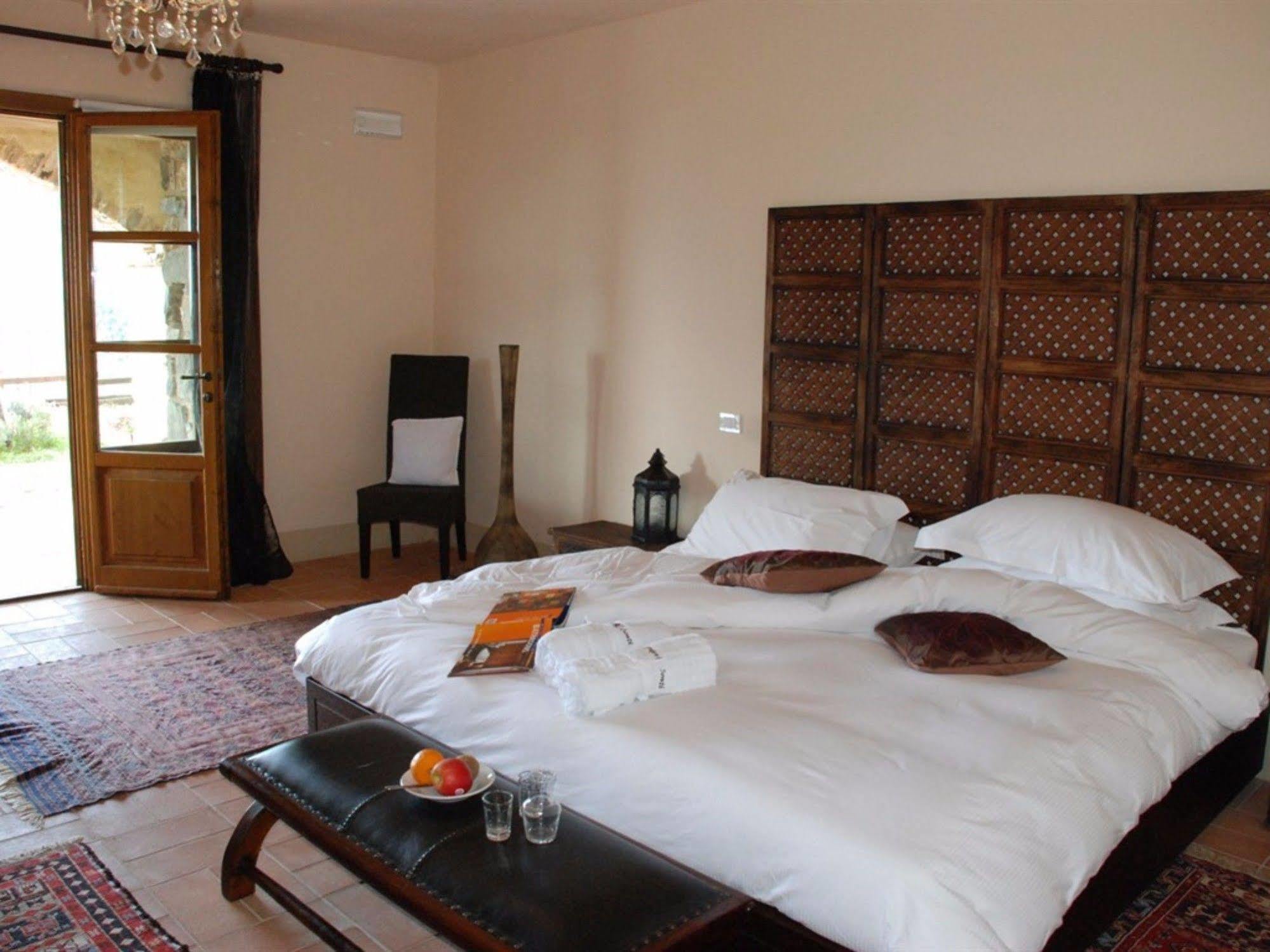 Hotel Podere Conti Filattiera Dış mekan fotoğraf