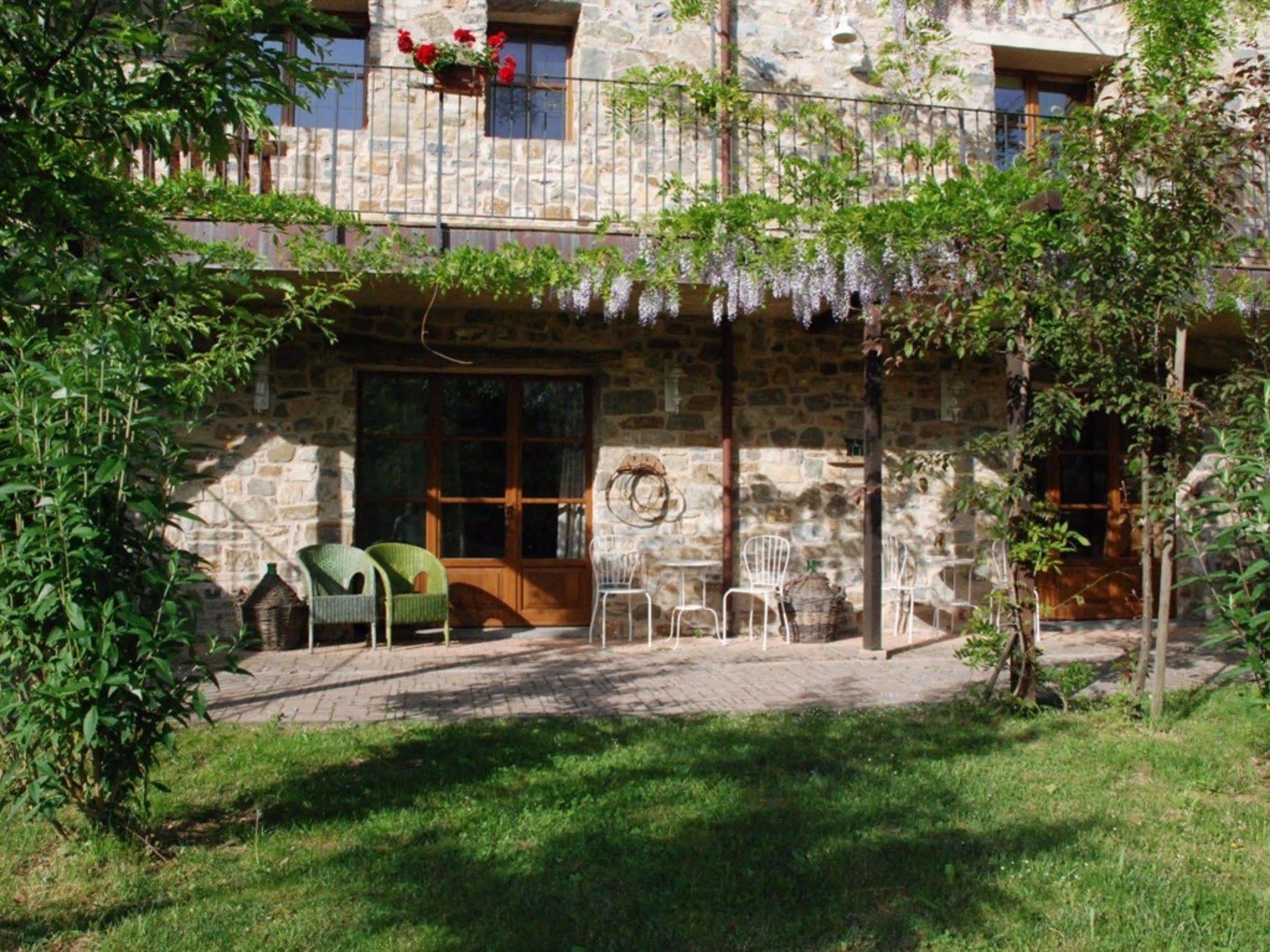 Hotel Podere Conti Filattiera Dış mekan fotoğraf