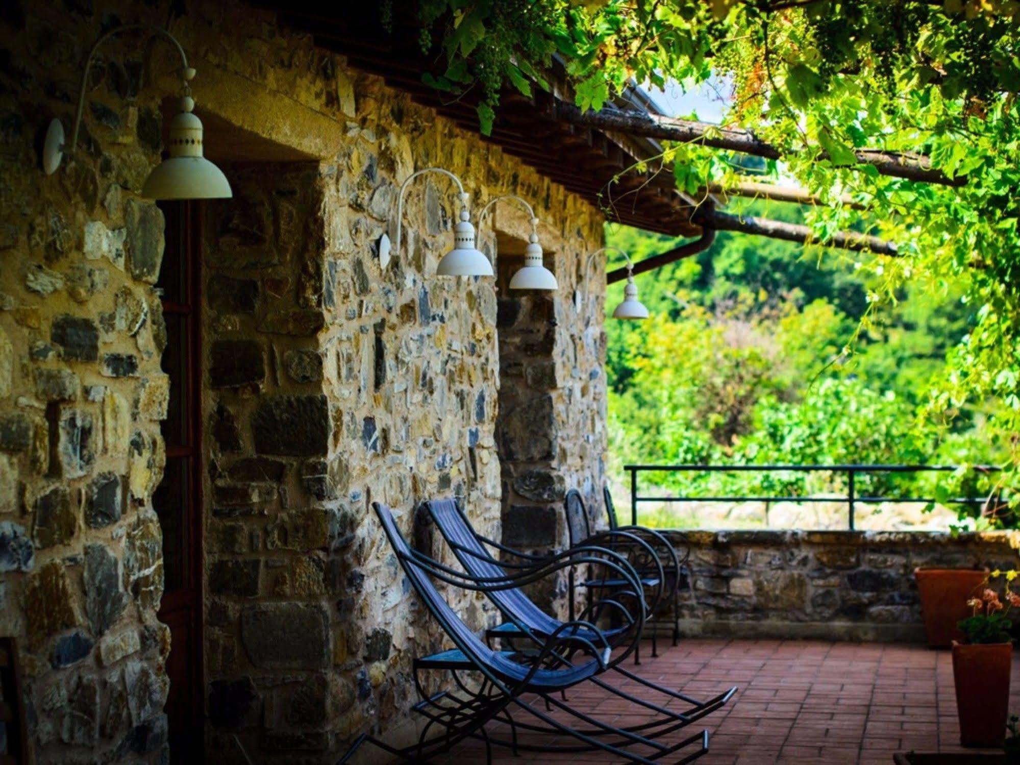 Hotel Podere Conti Filattiera Dış mekan fotoğraf